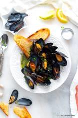 How to Cook Mussels | Mussels in White Wine Sauce