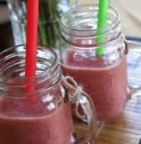 Summer Favorite Apple and Strawberries Smoothie