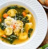 15 Minutes Easy Kale Tortellini Soup