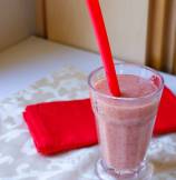 Skinny Strawberry-Banana Breakfast Smoothie