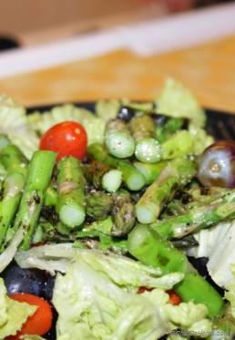 Grilled Asparagus and Grapes Salad
