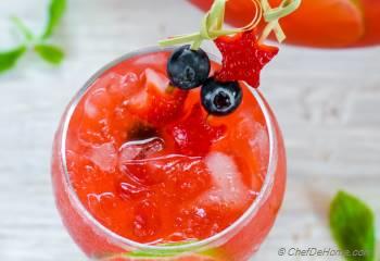 Step for Recipe - Spiked Vodka Strawberry Agua Fresca