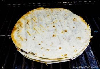 Step for Recipe - Layered Grilled BBQ Chicken Quesadilla