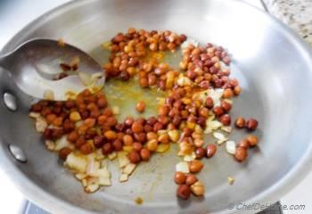 Step for Recipe - Masala Chickpeas and Yogurt Breakfast Bowl