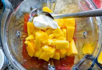 Step for Recipe - Mango Strawberry Swirl Yogurt Smoothie