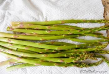 Step for Recipe - Better Than Green Beans - Vegan Kimchi Garlic Asparagus