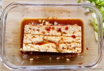 Step for Recipe - Sesame Chili Garlic Noodles with Grilled Tofu