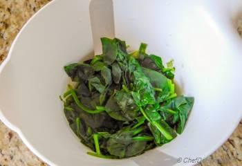 Step for Recipe - Nutri Palak - Soya Chunks Spinach Curry