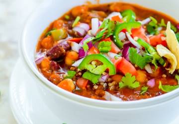 Easy Vegetarian Three Beans Chili with Chickpeas
