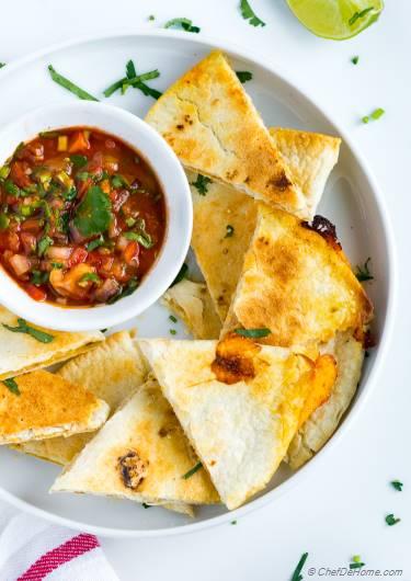 Cheesy Baked Tortilla Chips Recipe | ChefDeHome.com