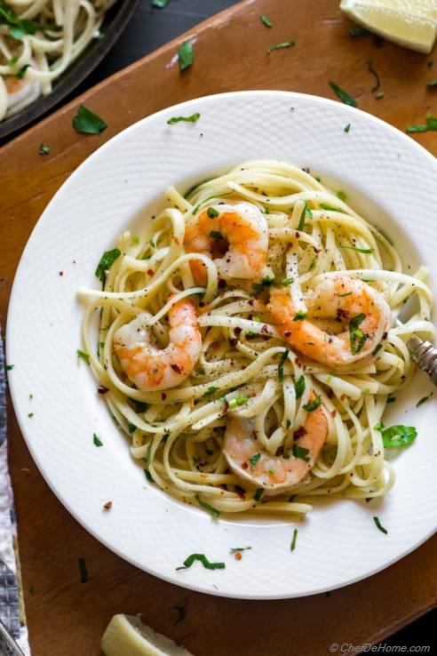 Garlic Shrimp Scampi Linguine Recipe | ChefDeHome.com