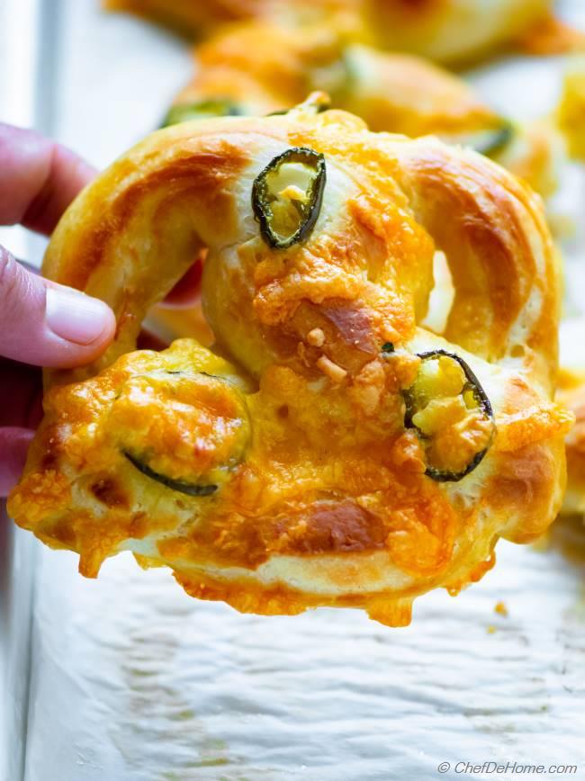 Jalapeno Cheddar Cheese Soft Pretzels Recipe Chefdehome Com