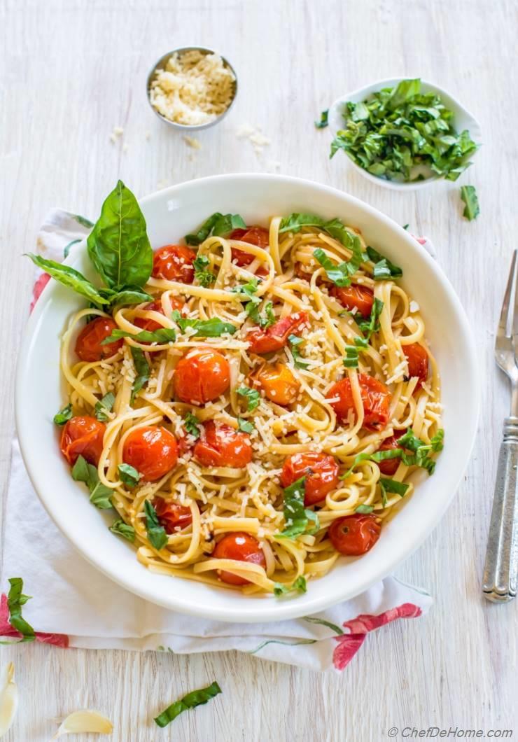 Pasta with Roasted Garlic and Burst Cherry Tomato Sauce 