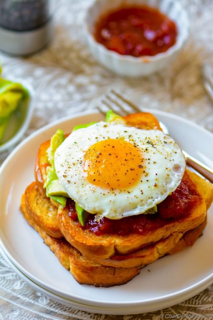 Avocado Fried Egg Toast with Tomato Jam