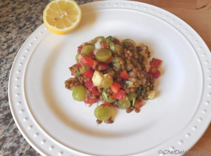 Grapes and Brown Lentils Salad