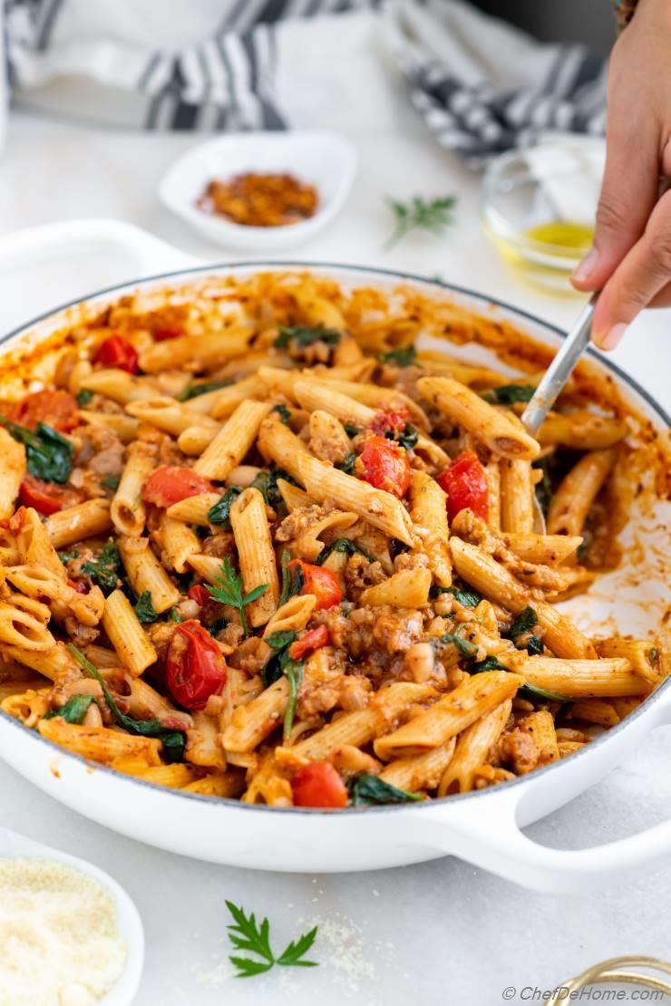 One Pan Pasta with Sausage and Spinach