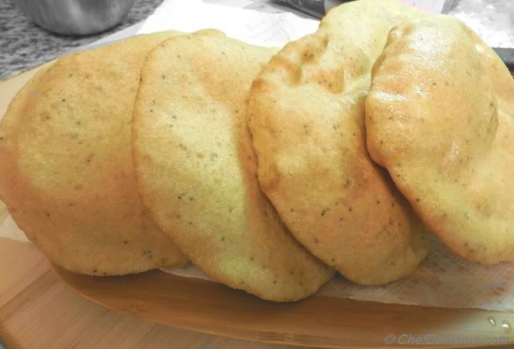 Semolina and Wheat Leavened Fried Bread