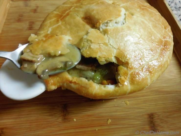 Leftover Roasted Turkey and Mushrooms Pot Pie