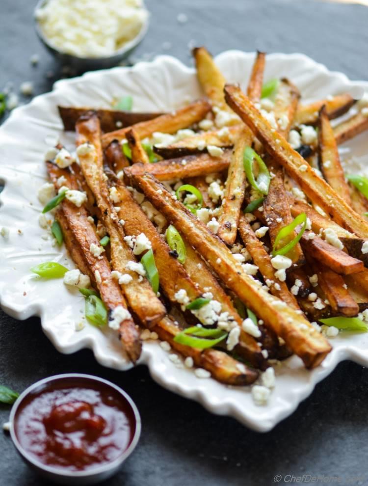 Crispy Baked Fries Seasoned with Chipotle and Feta Low-Oil Low-Calories Gluten Free | chefdehome.com 