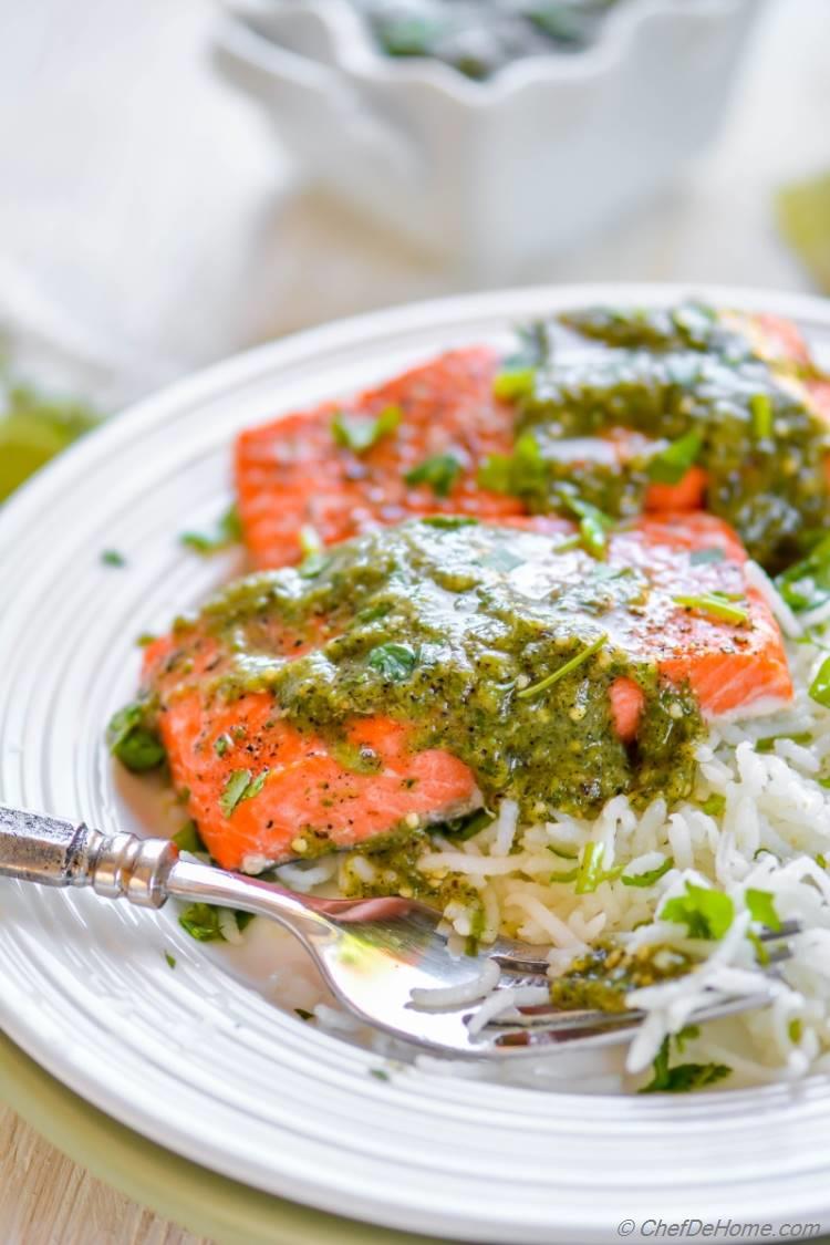 Perfect and easy oven baked salmon dinner with side of cilantro rice and salsa verde | chefdehome.com 