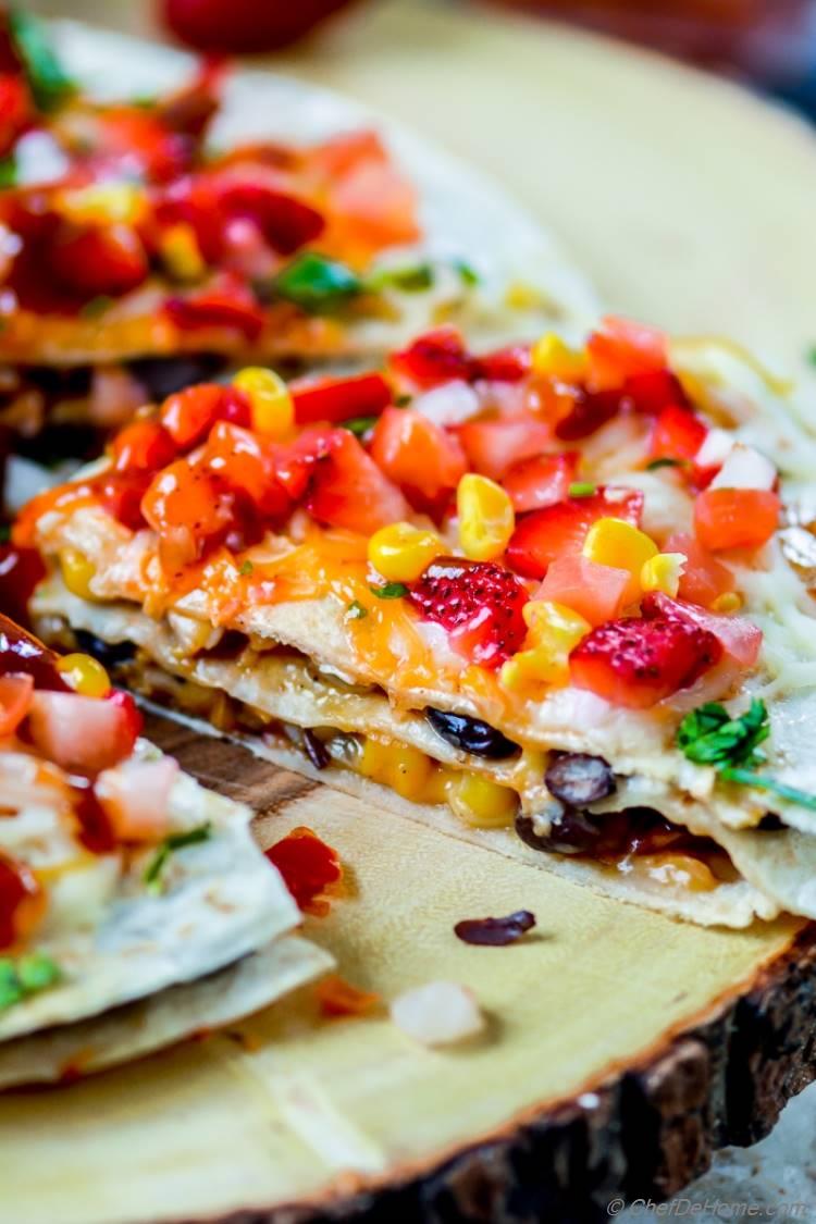 Layered Quesadilla with Honey BBQ Chicken and Salsa | chefdehome.com