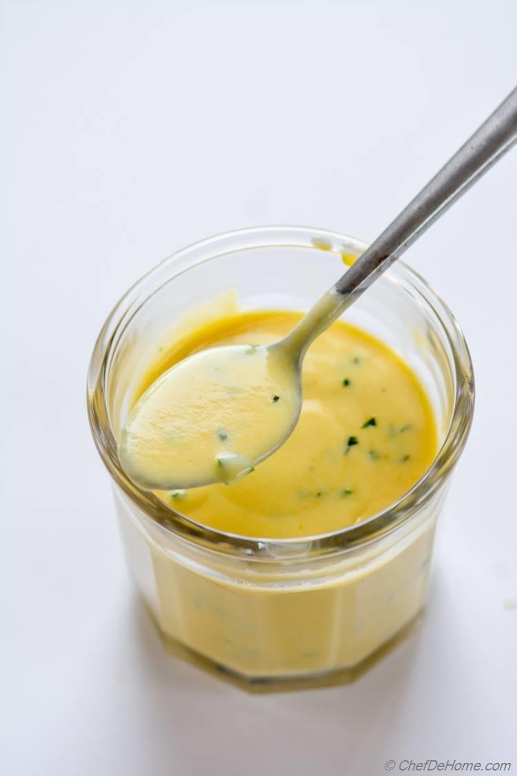 How to make Beer Cheese Dipping Sauce to serve with pretzels | chefdehome.com