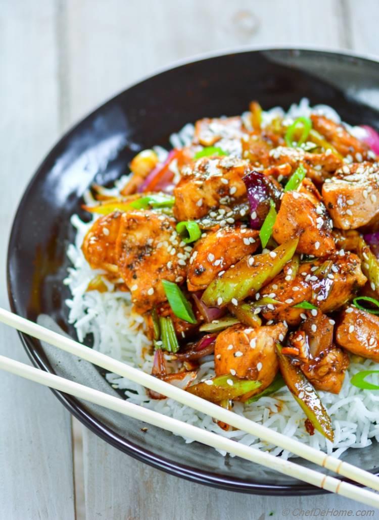 Panda Express takeout style Chinese Black Pepper Chicken with flavorful black pepper sauce | chefdehome.com