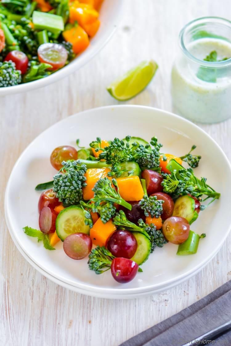 Healthy carb free no fat Broccoli and Grape Salad with juicy mango and buttermilk dressing | chefdehome.com 