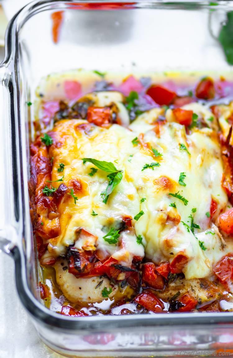 Bruschetta Chicken Baked in One Pan with Balsamic and Mozarella