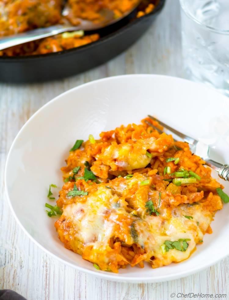 Cheesy Buffalo Chicken and Rice Casserole ready in 25 minutes and loaded with game day flavors | chefdehome.com