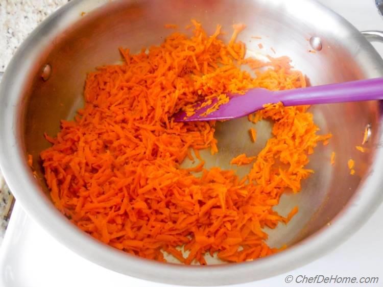 Making of Carrot Halwa Ladoos