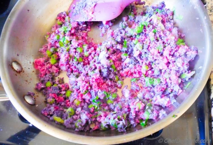 Cooking of Cilantro-lime Purple Cauliflower Rice. Low in carbs, delicious and ready in no time!