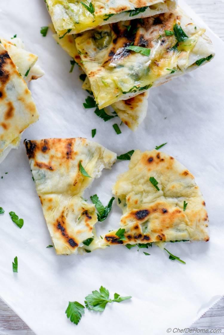 Hand Rolled Homemade Indian Cheese Garlic Naan Bread | chefdehome.com