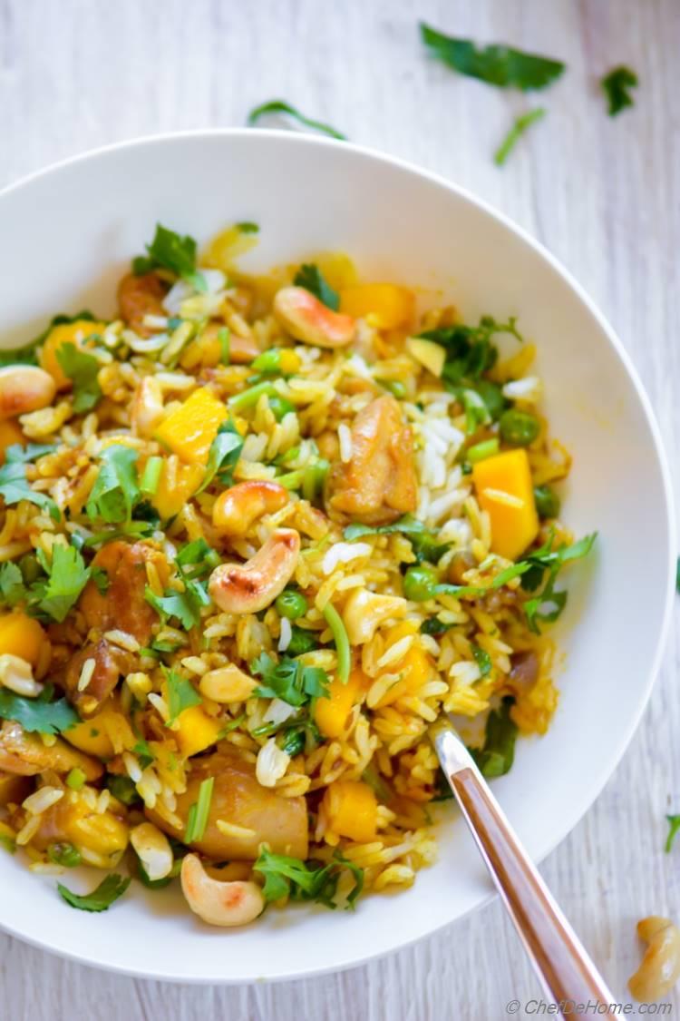 Easy Mango Curry Chicken and Rice | chefdehome.com