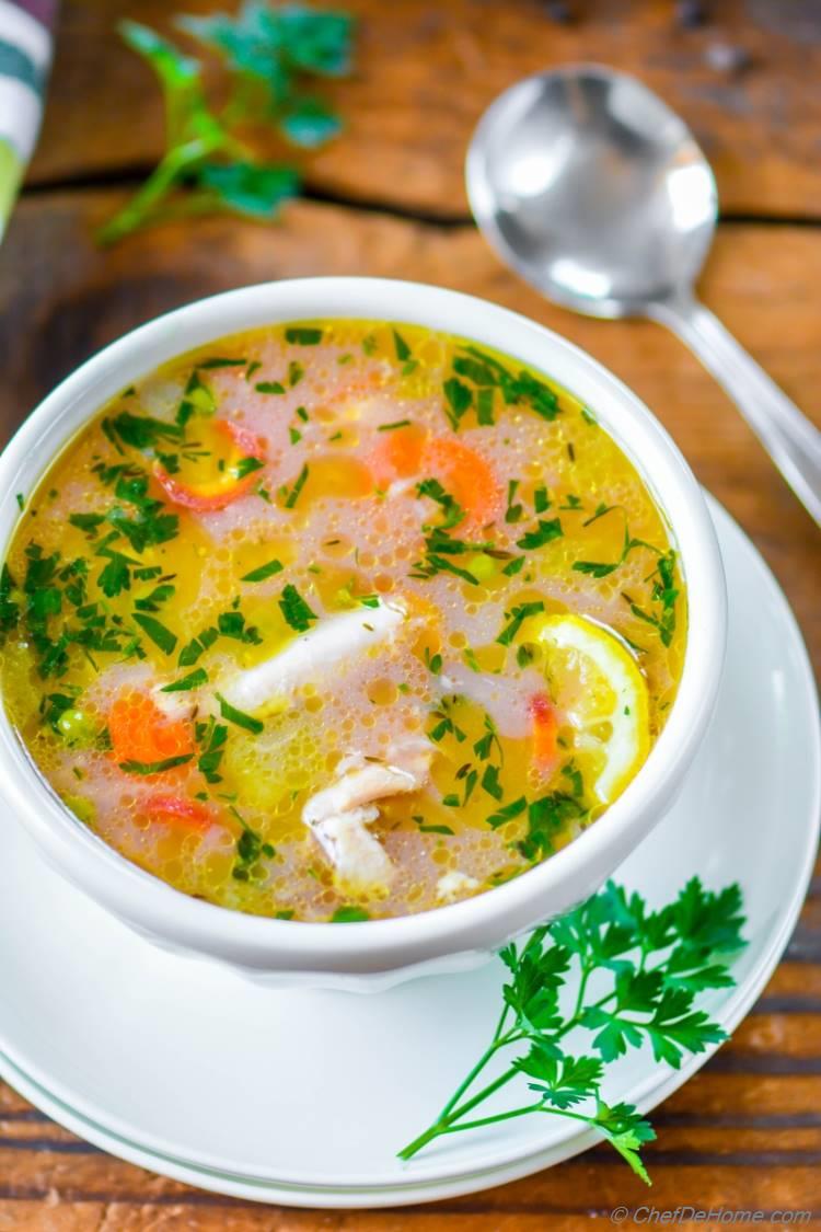 Healthy Gluten free lemon Chicken and Rice Soup in pressure cooker | chefdehome.com