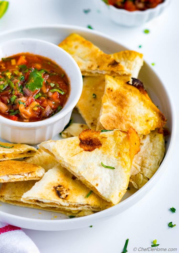 New game day favorite - Zesty Crispy Baked Tortilla Chips stuffed with cheese | chefdehome.com