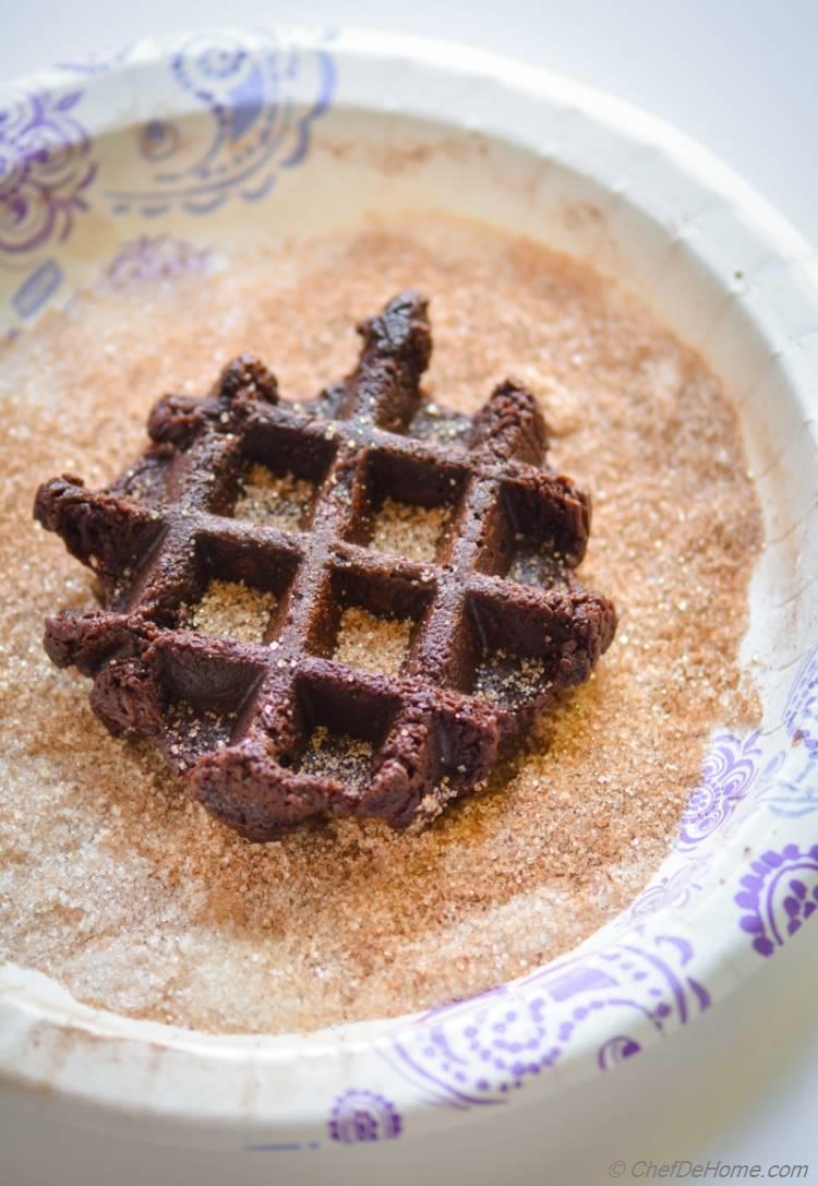 Cinnamon Sugar Coat Churro Waffle with Chocolate | chefdehome.com