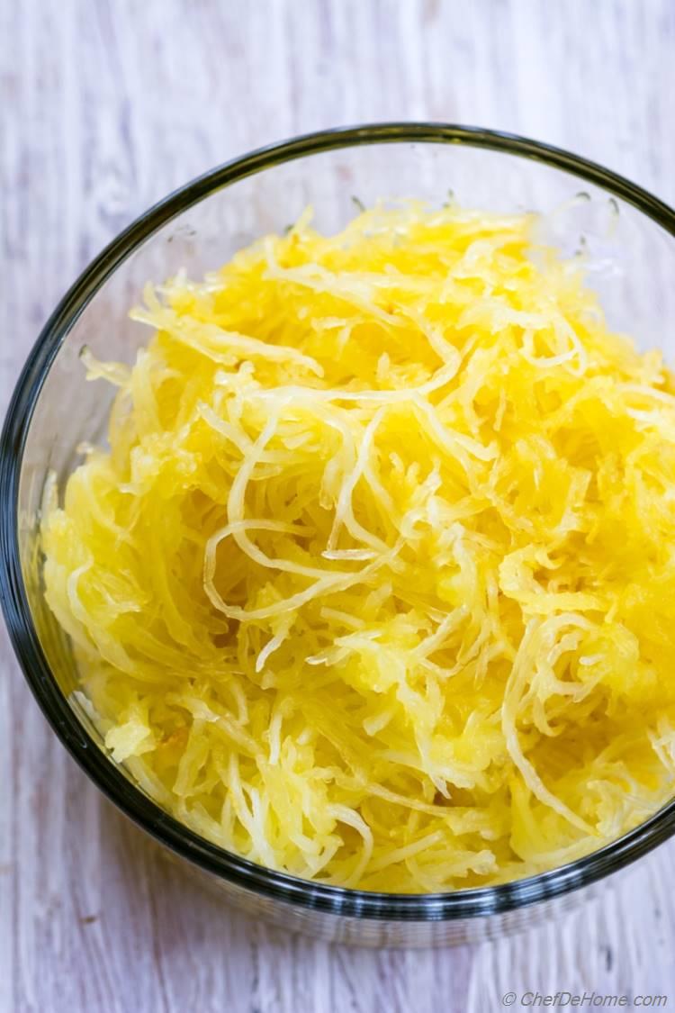 How to cook perfect Spaghetti Squash in microwave under 15 minute | chefdehome.com