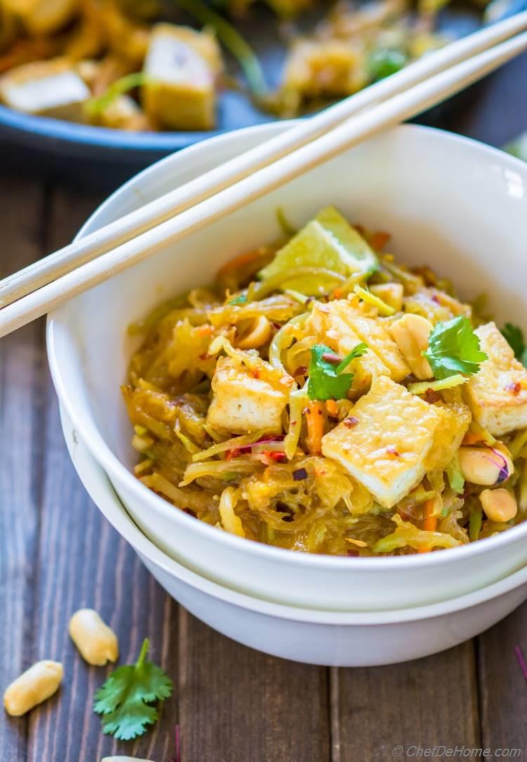 Spaghetti Squash Lo Mein with crispy tofu for gluten free dinner | chefdehome.com