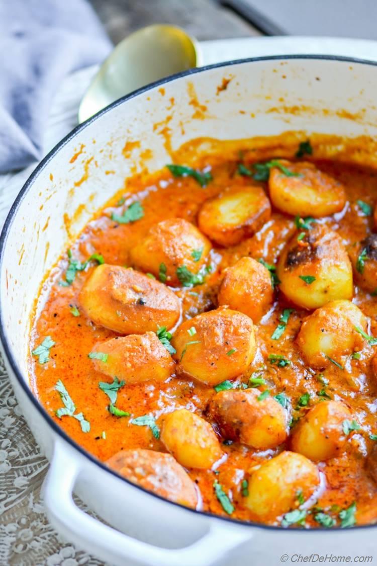 Kashmiri Dum Aloo in lite and healthy yogurt based curry sauce | chefdehome.com