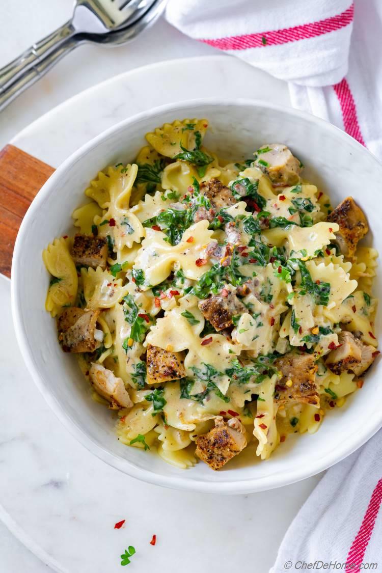 Florentine Spinach Cheese Sauce and BowTie Farfalle Pasta