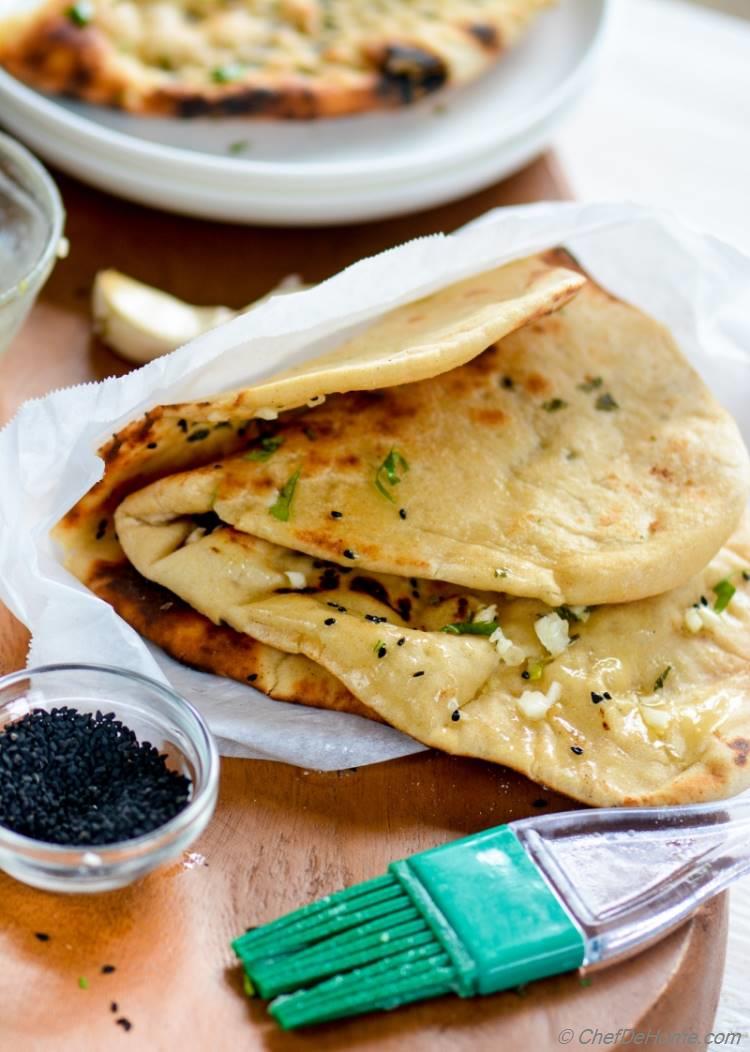 Restaurant Style Homemade Indian Garlic Naan at home | chefdehome.com