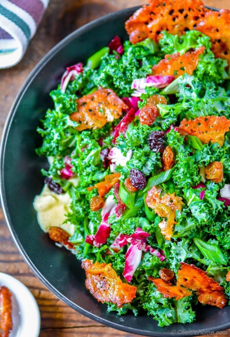 Scrumptious Easy Kale Caesar Salad with Vegetarian Caesar Dressing | chefdehome.com