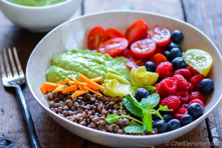 Healthy Lentil Salad with berries and artichokes for healthy summer skin glow | chefdehome.com