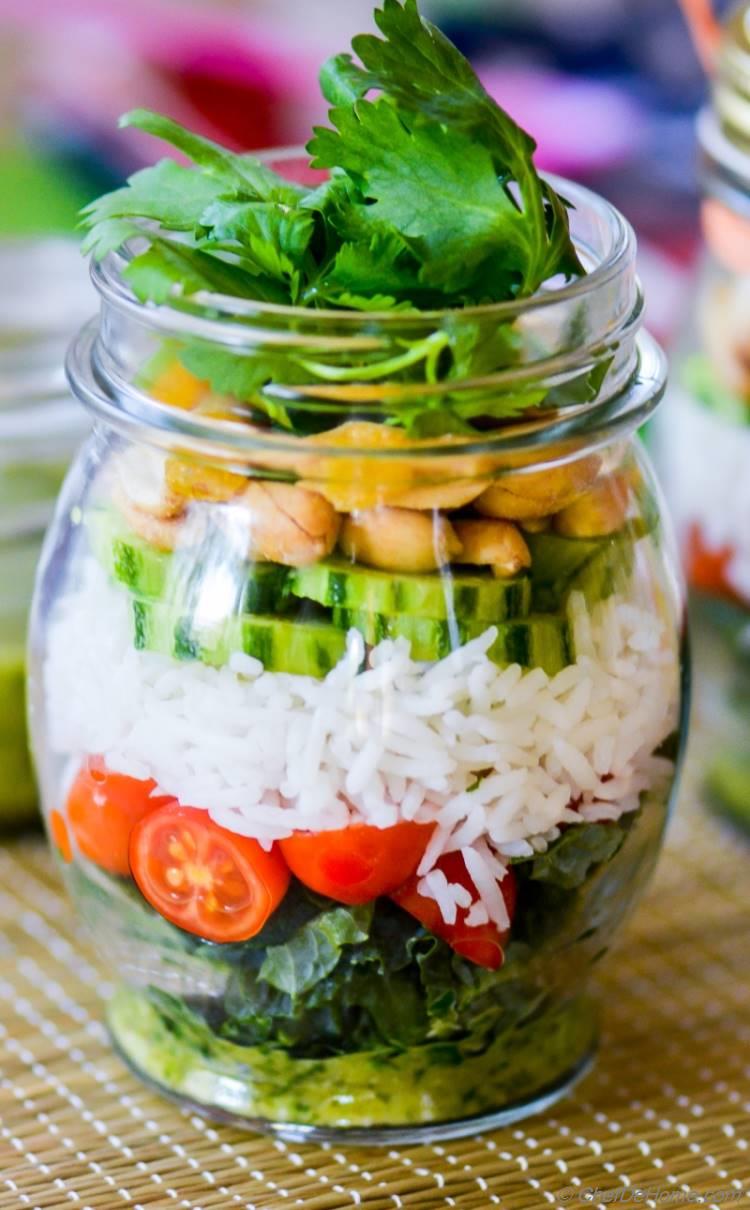 Delicious Salad in a jar for picnic or family fun Road Trip | chefdehome.com