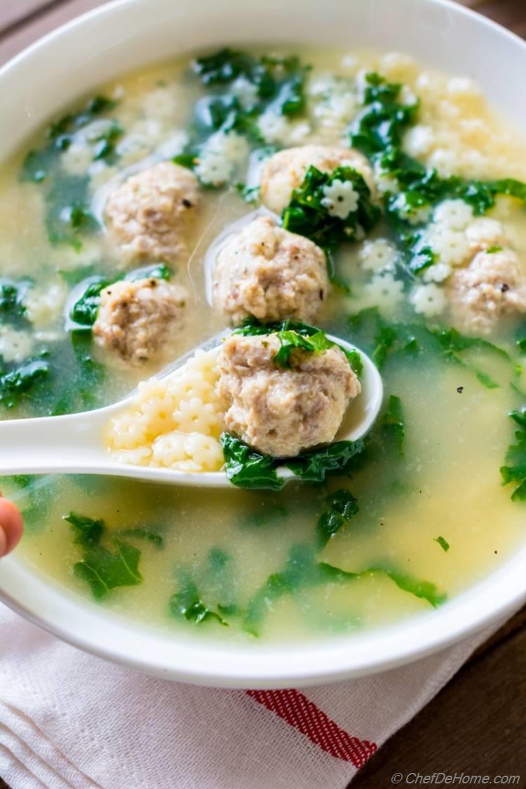 Soup with pasta and meatballs for comforting winter dinner | chefdehome.com