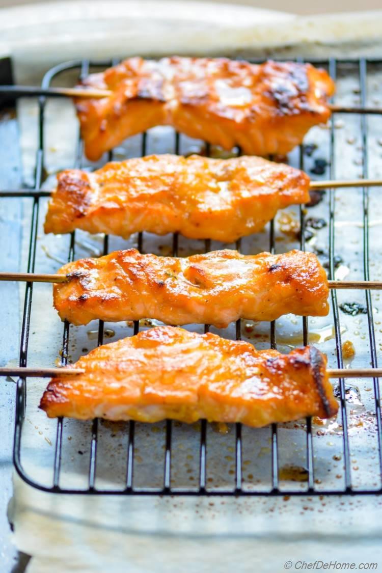 Miso Ginger Broiled Salmon Ready in 5 minutes and perfect for healthy weekday dinner | chefdehome.com