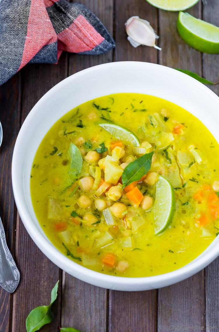 Vegetarian Mulligatawny Soup with Coconut Milk Broth 