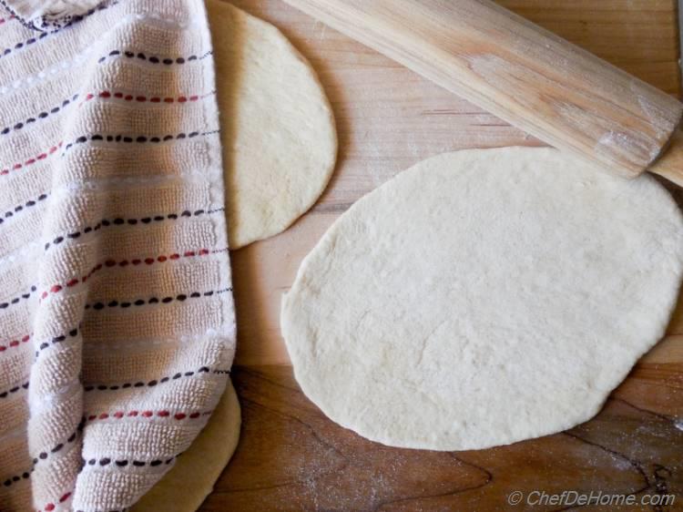 Hand Rolled Homemade Indian Naan | chefdehome.com