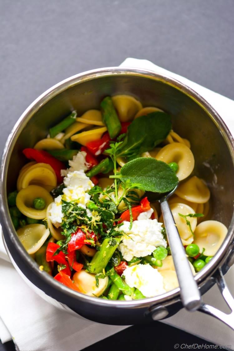 One Pot Pasta Dinner with Pasta Primavera | chefdehome.com